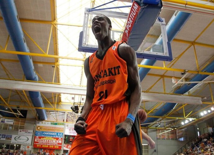M.Diagne grįžta į Barselonos klubo gretas