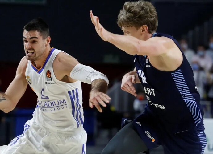 M.Kuzminskas po mačo neturi, kuo pasigirti (Euroleague.net)