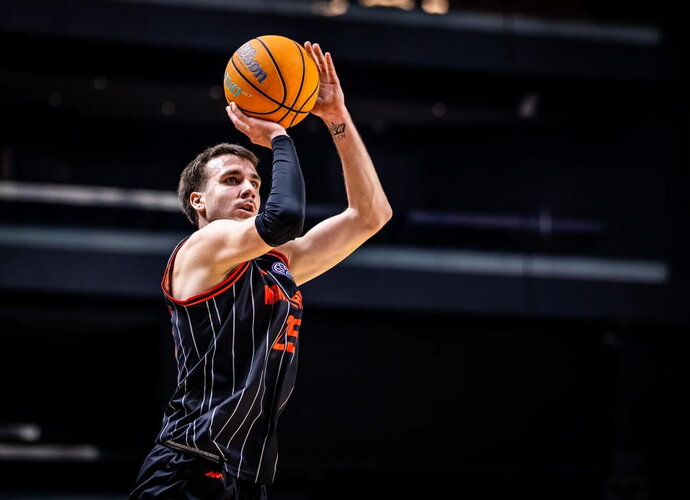 Gausūs H.Bessono taškai pergalės neatnešė (FIBA nuotr.)