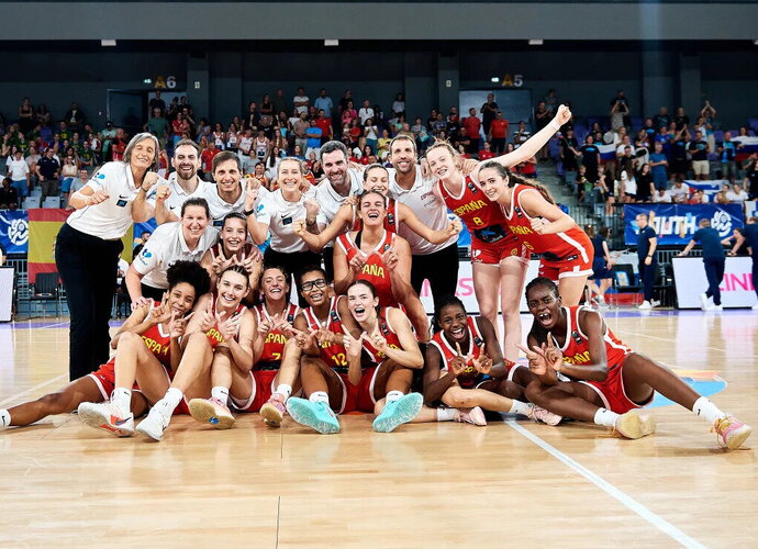 Ispanės triuškino visas varžoves (FIBA nuotr.)