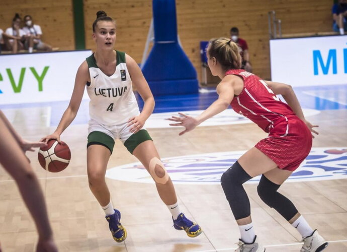J.Jocytė buvo sunkiai sulaikoma (FIBA nuotr.)