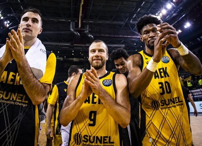 L.Lekavičius su AEK neklumpa FIBA Čempionų lygoje (FIBA nuotr.)