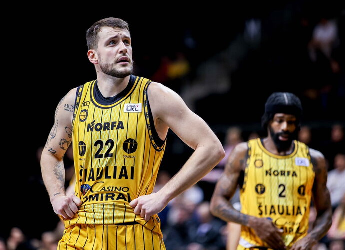 T.Jogėlai lūžo kaklo kremzlė (Foto: Lukas Šeputis)