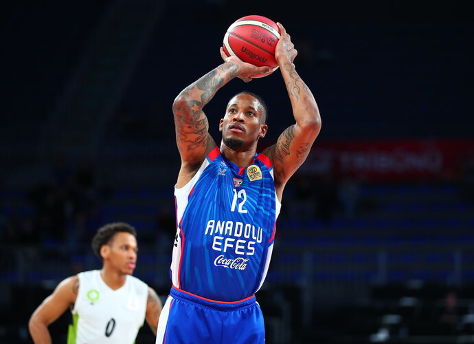 W.Clyburnas surinko 22 taškus