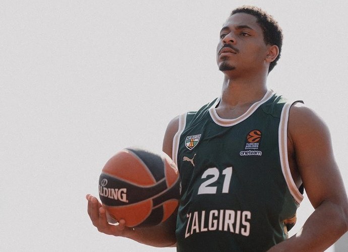 Kauniečiai pristatė naujus marškinėlius (www.zalgiris.lt nuotr.)