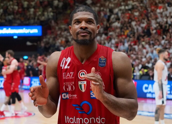 K.Hinesas dirbs NBA klube (Scanpix nuotr.)