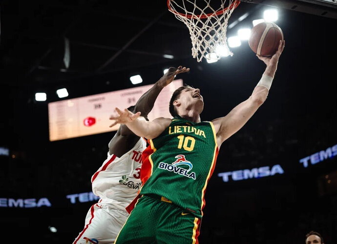 Ą.Tubelis buvo sustabdytas (FIBA nuotr.)