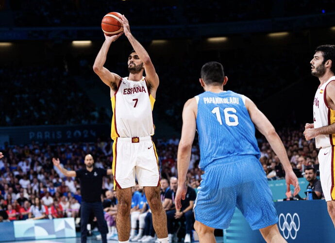 S.Aldama ves ispanus į priekį (FIBA nuotr.)