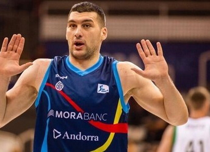 B.Burjanadze palieka Gruzijos rinktinę