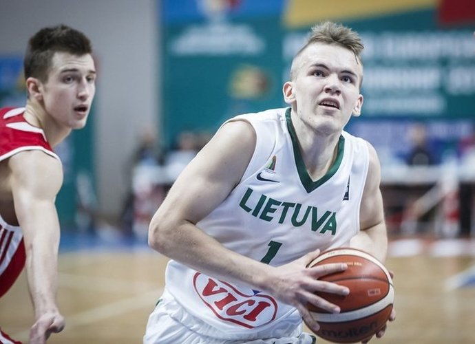 A.Velička žais 18-mečių rinktinėje (FIBA Europe nuotr.)
