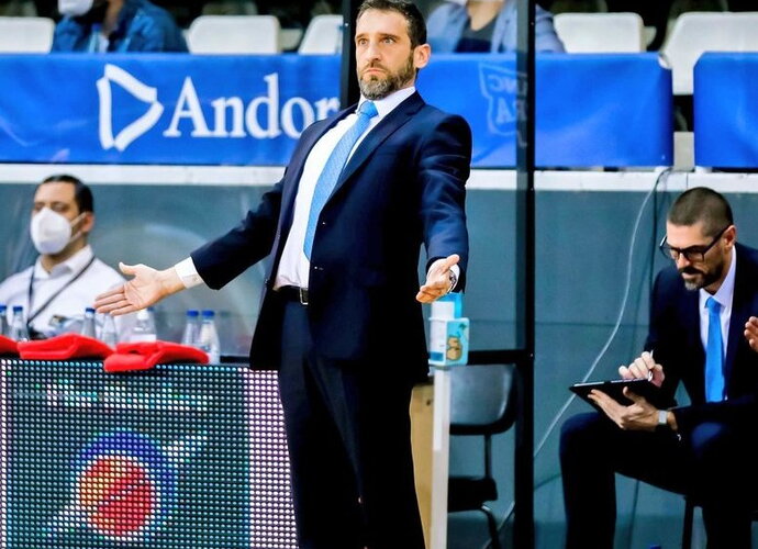 I.Navarro susirgo COVID-19