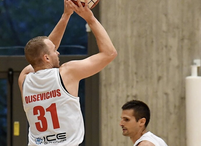 O.Olisevičius pelnė 12 taškų