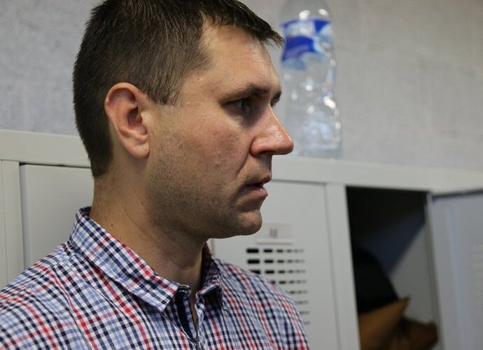 V.Sirvydis rinko kovingą komandą (www.kobra.lt)