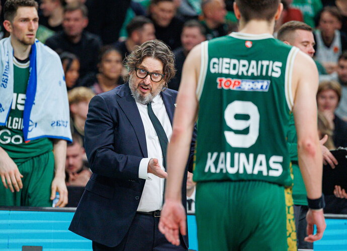 A.Trinchieri nenori, kad komanda pasisotintų viena pergale (BNS nuotr.)