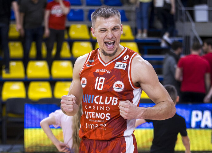 E.Sederevičius kūrė efektingų dėjimų (LKL nuotr.)