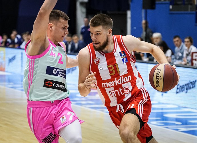 R.Giedraitis taikliai laidė tritaškius
