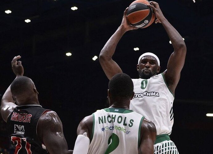 Ch.Singletonas viliojamas grįžti į NBA