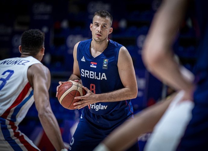Serbai liko be olimpiados (FIBA nuotr.)