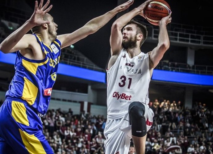 Ž.Peineris buvo sunkiai sulaikomas Latvijos rinktinėje (FIBA Europe nuotr.)