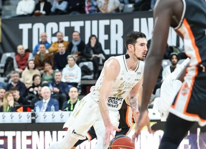 N.De Colo nepasiekė pergalės