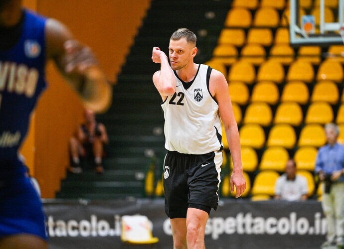 E.Bendžius pelnė 11 taškų