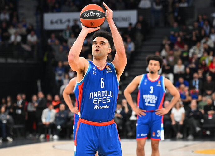 „Anadolu Efes“ apgynė namus