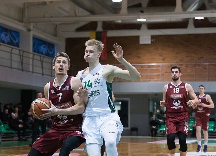R.Stankevičius puikiai atakavo iš toli (Foto: Evaldas Šemiotas)