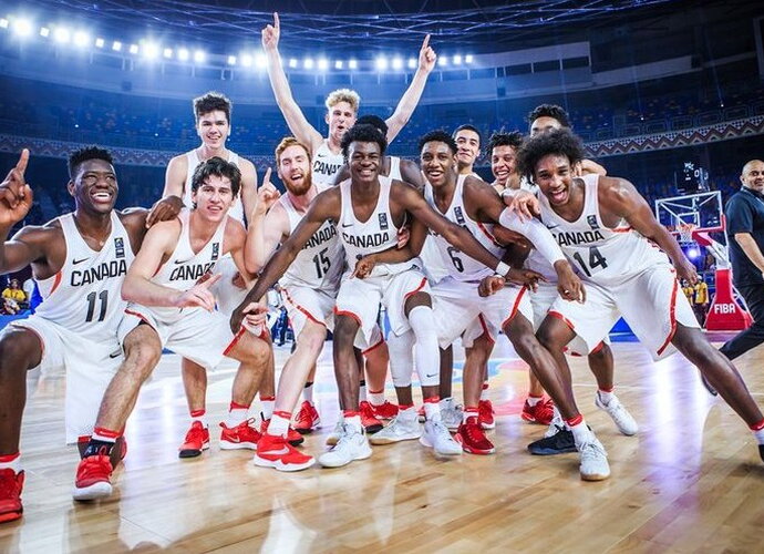 Kanados devyniolikmečiai tapo čempionais (FIBA Europe nuotr.)