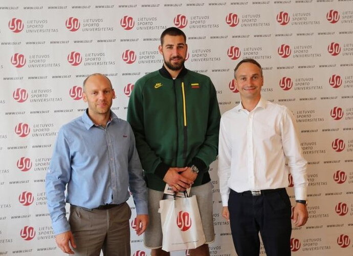 J.Valančiūnas studijuos LSU universitete (Ž.Slauskio nuotr.)