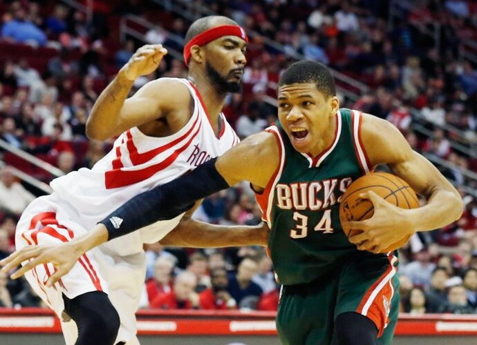 G.Antetokounmpo liks Milvokyje dar kurį laiką (Scanpix nuotr.)