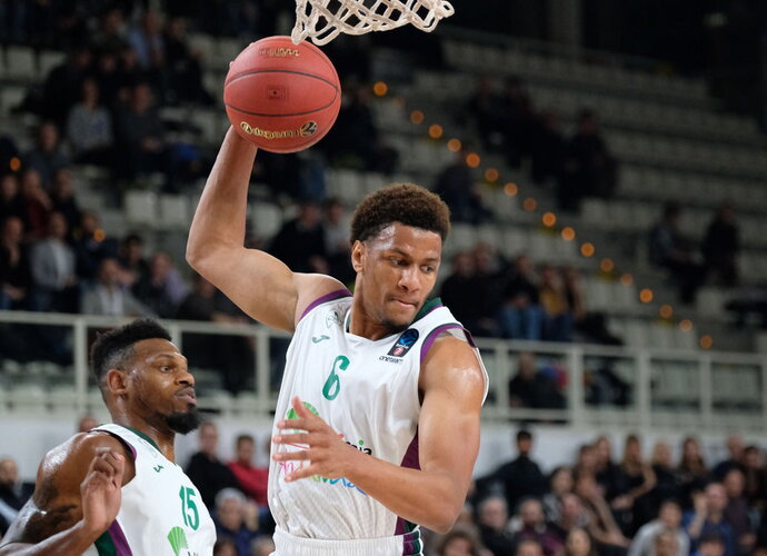 A.Toupane'as siekia sugrįžti į NBA (Scanpix nuotr.)