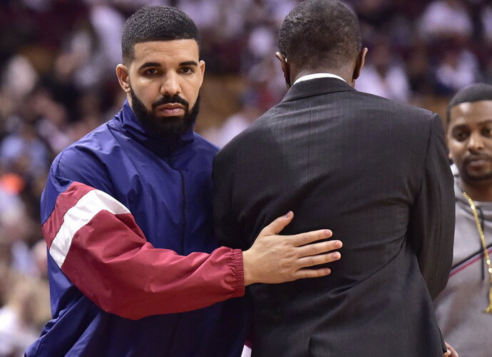 Drake'as yra Toronto komandos gerbėjas (Scanpix nuotr.)
