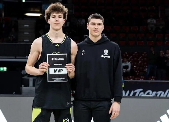 A.Vilkas sužibėjo tarp bendraamžių (Euroleague.net)
