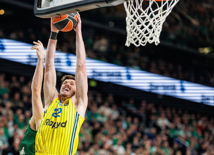 T.J.Leafas surinko dviženklį taškų skaičių (BNS nuotr.)
