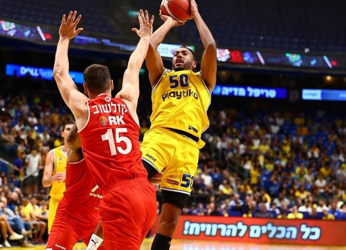 „Maccabi“ tęsia kovą dėl titulo