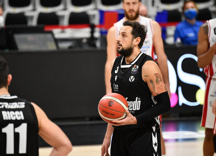 M.Belinelli gali užsibūti Bolonijoje (Scanpix nuotr.)
