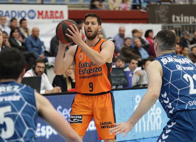Samas Van Rossomas iškrito iš rikiuotės mėnesiui
