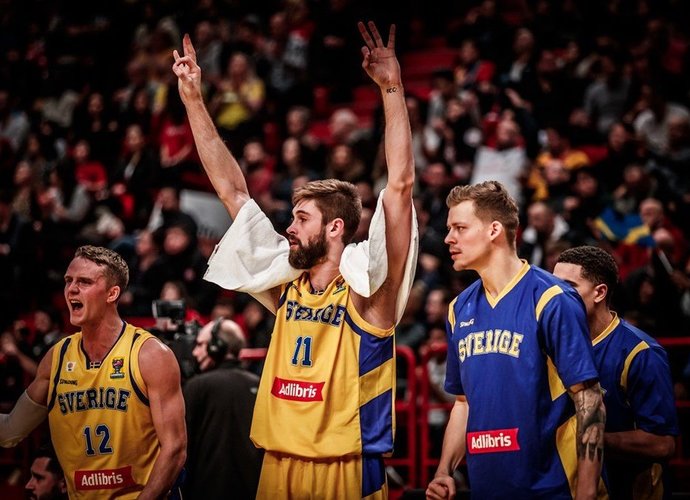 Švedai pasiekė puikią pergalę (FIBA nuotr.)