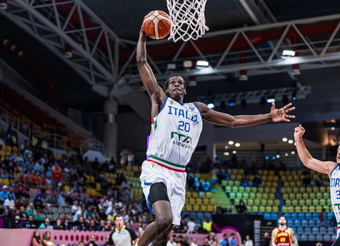 S.Niangas patempė čiurną (FIBA Europe nuotr.)