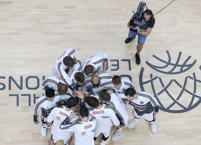 ČEZ mėgsta atakuoti iš toli (FIBA Europe nuotr.)