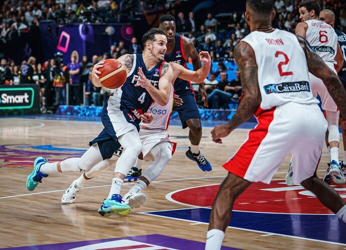 Th.Heurtelis dar norėtų žaisti rinktinėje (FIBA nuotr.)