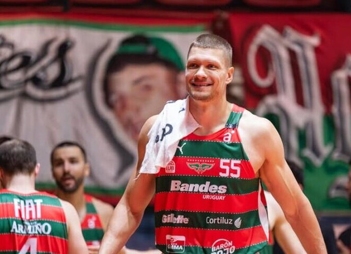 E.Mockevičius gerai grūmėsi po krepšiais