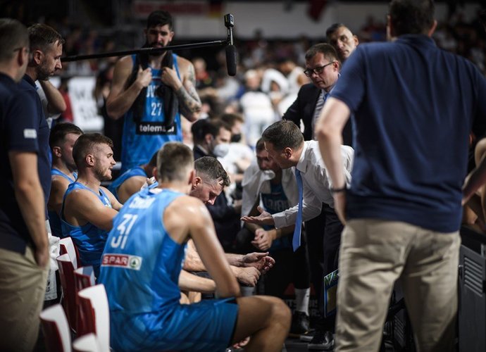 Slovėnijos rinktinė į dvikovą su lietuviais žengs po skaudaus pralaimėjimo (FIBA nuotr.)