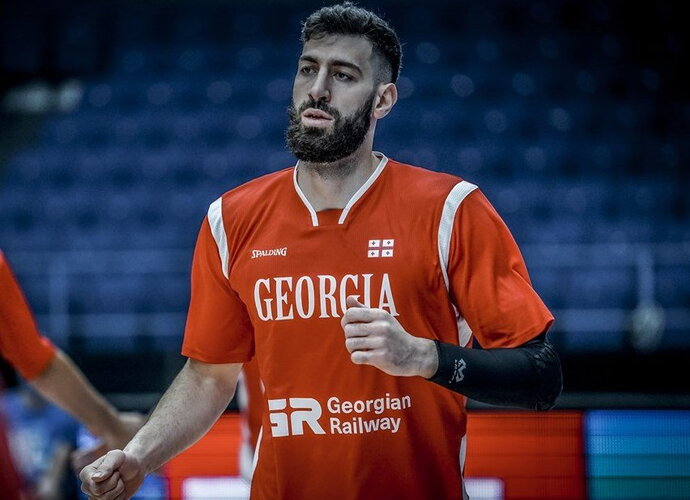 T.Shengelia padeda rinktinei Suomijoje (FIBA Europe nuotr.)