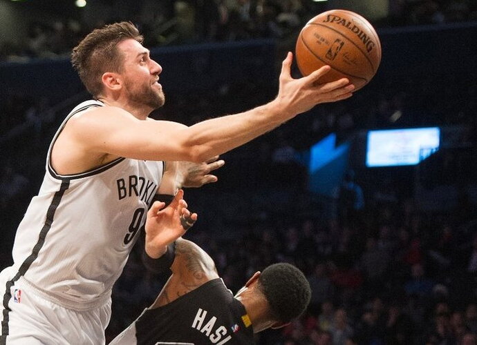 A.Bargnani apsispręsti neskuba (Scanpix nuotr.)
