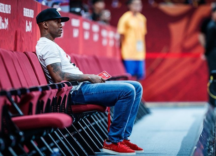 S.Marbury siekia į Niujorką atvežti 10 milijonų kaukių