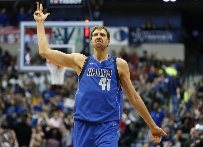 D.Nowitzki žais dar vieną sezoną (Scanpix nuotr.)