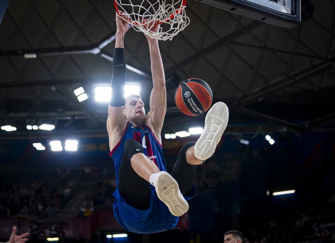 J.Vesely lieka Barselonoje