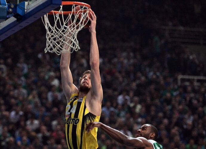 J.Vesely gali sugrįžti rungtyniauti į NBA (Scanpix nuotr.)