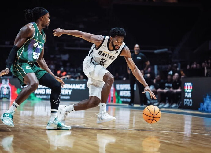 Ch.Randle'as papildė Londono ekipą (FIBA nuotr.)